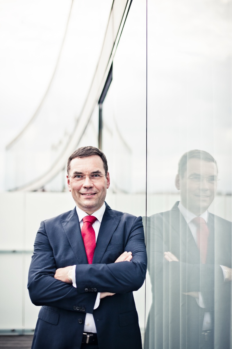 Porträt von Lutz Färber, Rechtsanwalt und Senior Legal Advisor